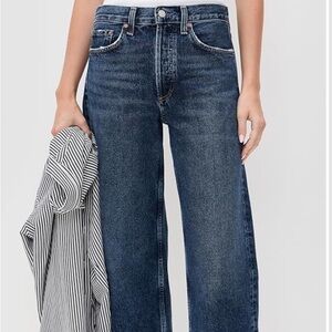 Agolde  “Arc” cropped jeans in color “shortwave.” Size 27